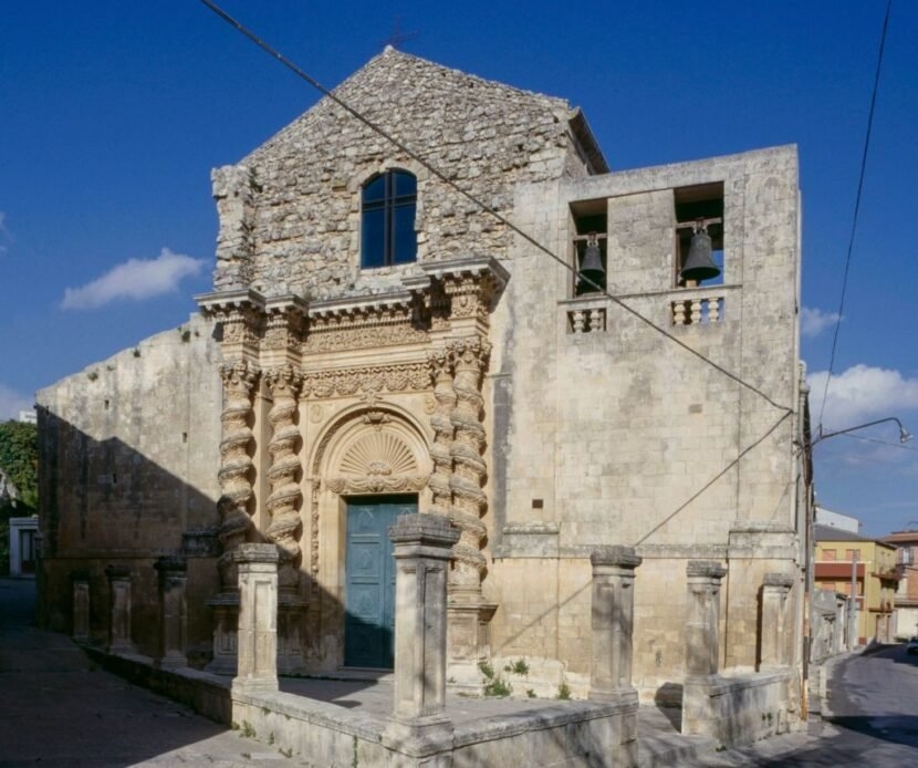"Esplora il Borgo UNESCO in Sicilia Famoso per i Suoi Balconi Barocchi"